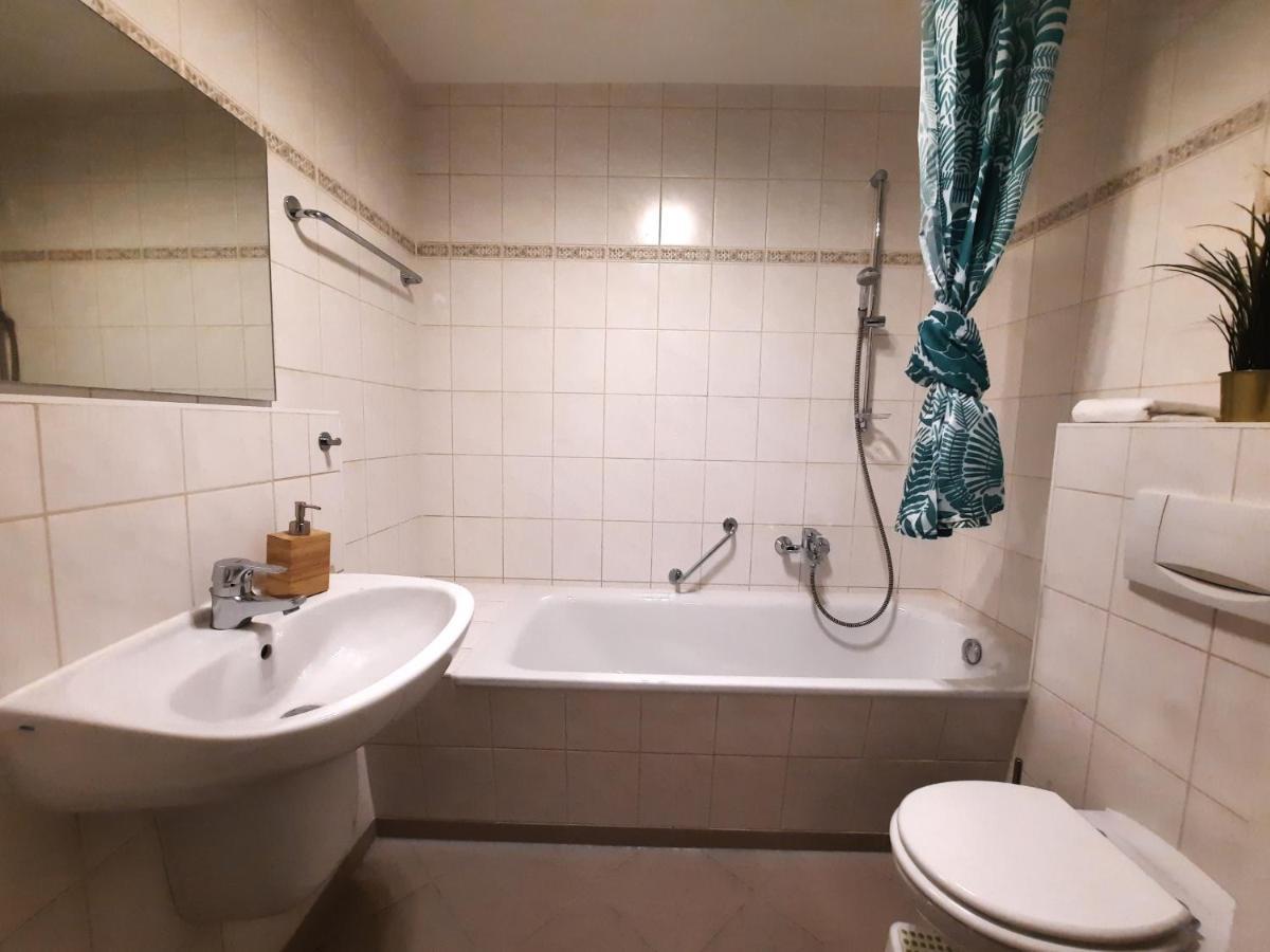 Ruhiges Hinterhof Apartment Im Herzen Der Neustadt Dresda Exterior foto